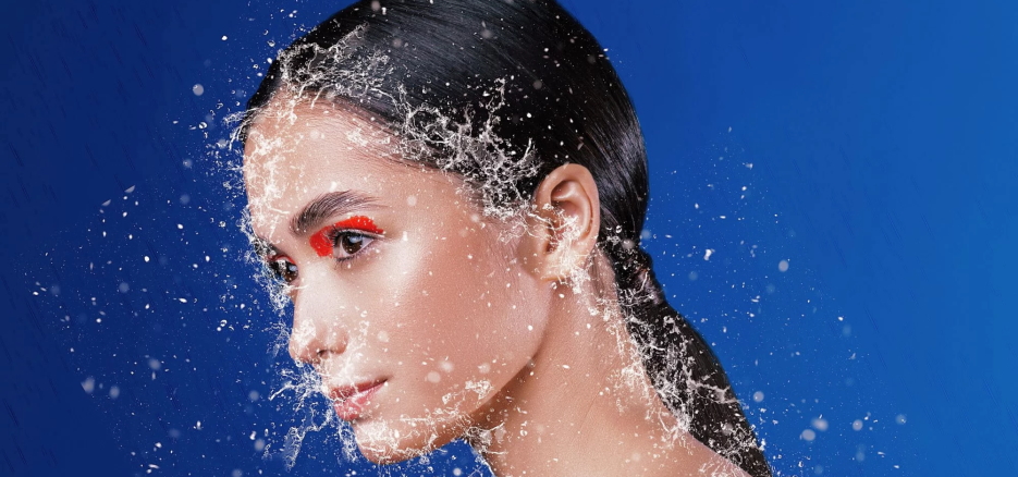 Tips for wearing waterproof makeup this rainy season